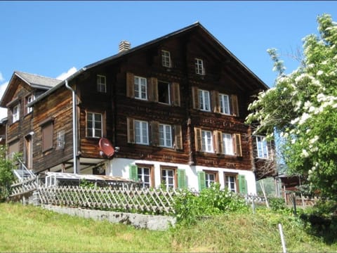 Dorengaden, 2-4 Bett Wohnung an ruhiger Lage mit Solarstrom Wohnung in Grindelwald