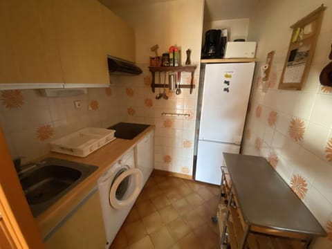 Beau T2 lumineux, 150 m de la plage... Apartment in French Riviera