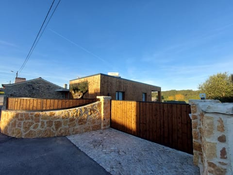 Adega D'Aldeia House in Leiria, Portugal