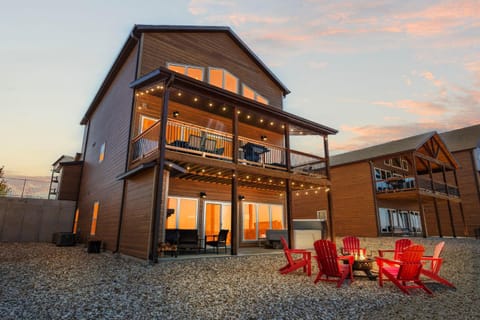 Bridge View Boat House at Table Rock Lake House in Table Rock Lake