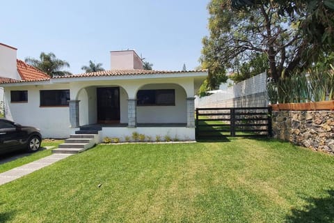 Casa en lomas de Cocoyoc House in State of Morelos