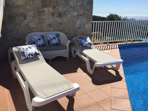 Gemütliches Ferienhaus mit Pool und Meerblick House in Baix Empordà