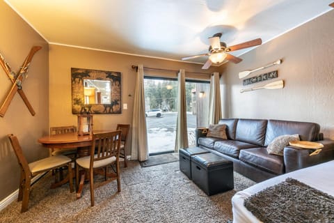 Deluxe Lodgette Ground Floor Unit 132 Bldg C House in Donner Lake