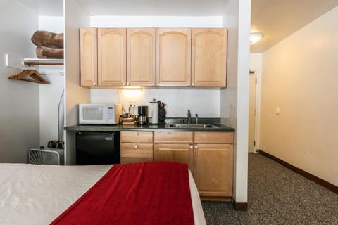 Queen Lodgette 2nd Floor Unit 211 Bldg B House in Donner Lake