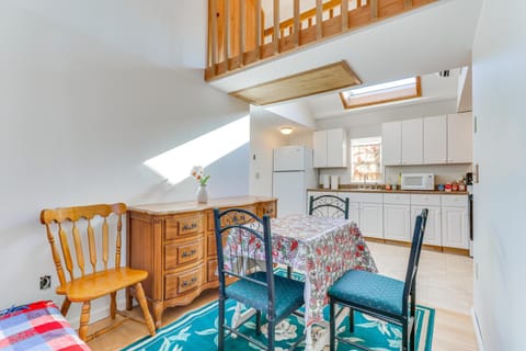 Charming Old Lyme Cottage, Steps to Private Beach! Haus in Old Lyme