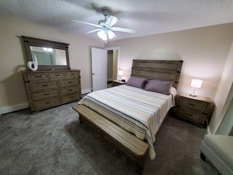 Juneau 3 bedroom home with Ocean & Mountain Views House in Juneau