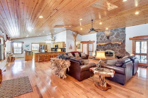 Stunning Pinetop-Lakeside Cabin Ski, Golf, Hike! Haus in Pinetop-Lakeside