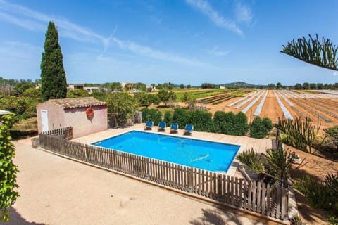 Schönes Ferienhaus in Porreres mit Privatem Pool House in Pla de Mallorca