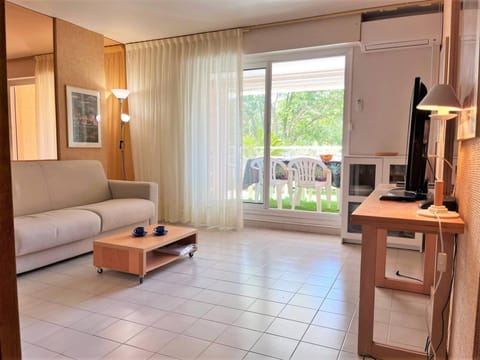 Appartement Le Lavandou, 2 pièces, 6 personnes - FR-1-251-546 Apartamento in Le Lavandou