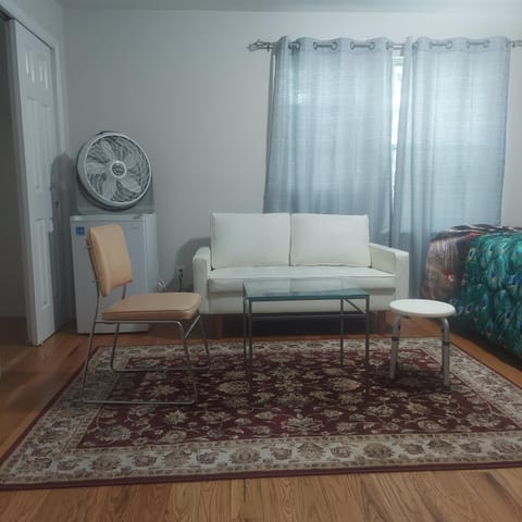 Cosy Bedroom 12mins to Airport Prudential NJIT UMDJ Penn Station Vacation rental in Newark