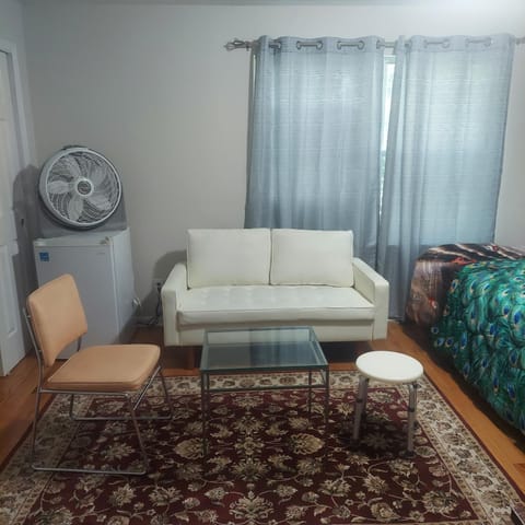 Cosy Bedroom 12mins to Airport Prudential NJIT UMDJ Penn Station Vacation rental in Newark