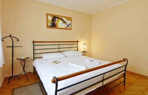 Tolles Ferienhaus in Umag mit Gepflegtem Garten House in Istria County