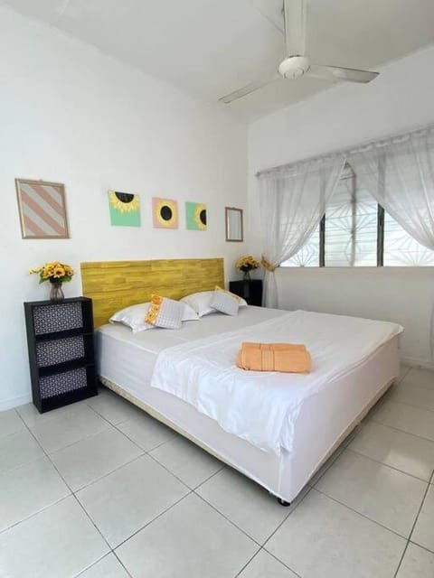 Creative Guesthouse (Homestay & Event Space in KK) Maison in Kota Kinabalu