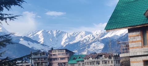 Nearby landmark, Day, Natural landscape, Winter, Mountain view