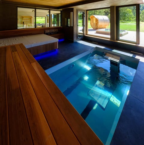 Living room, Swimming pool