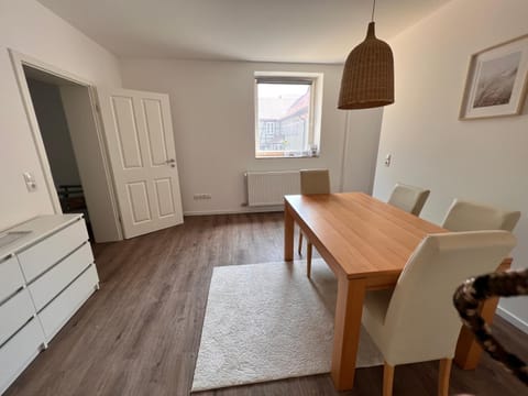 Dining area, kitchen