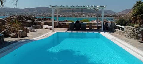 VILLA CRYSTAL BLUE SEA Villa in Paros, Greece