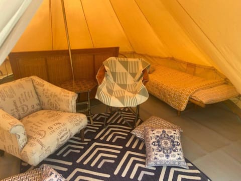 Rhea Retreat - Bell Tent Luxury tent in Borough of Swale