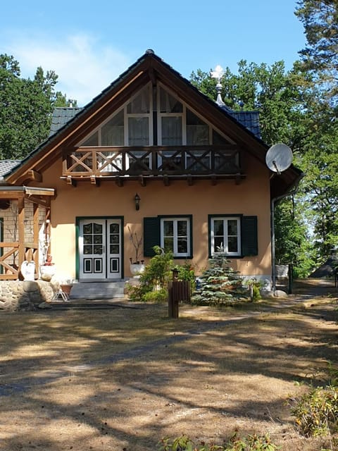 Property building, Spring, Garden, Garden view