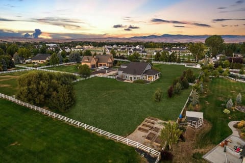 Private Oasis On 2 Acres with Indoor Pool and Theater House in Eagle