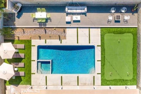 Mid Century Modern Pool Paradise with Putting Green Haus in Bermuda Dunes