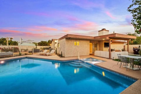 Oasis House With GATED Pool And Spa House in La Quinta