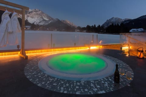 Hot Tub, Hot Tub, Open Air Bath