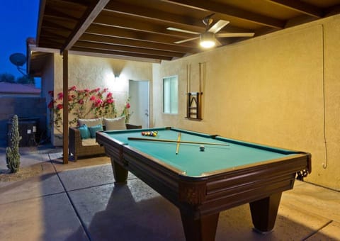 The Hideaway Home With Large Pool And Billiards Table House in La Quinta