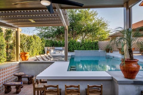 Hacienda San Miguel Pool And Spa With Outdoor Kitchen House in La Quinta