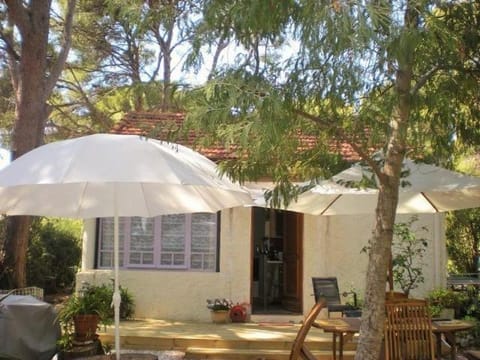 Day, Garden, Dining area, Garden view