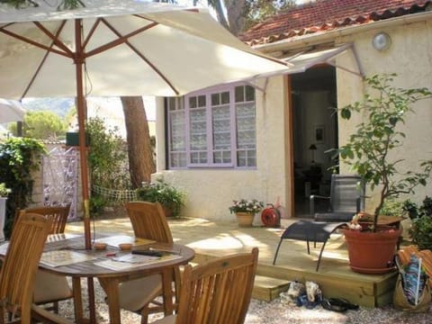 Day, Garden, Dining area, Garden view