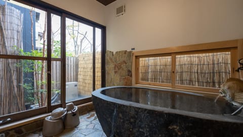 Hot Spring Bath, Bathroom