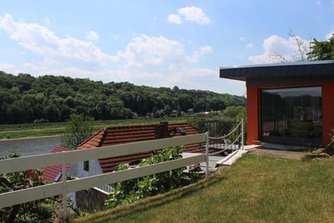 Bungalow "Schönblick" am Elberadweg in Pirna - b48587 House in Pirna