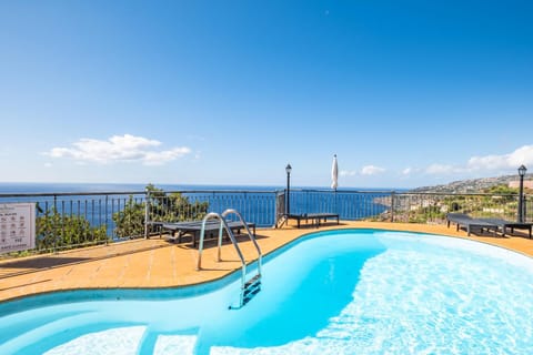 Sea view, Swimming pool