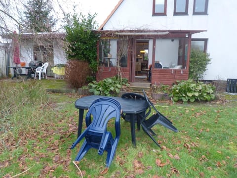 Freistehendes Ferienhaus in Adendorf mit Terrasse, Grill und Garten - b48664 House in Lüneburg