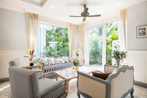 Living room, Garden view