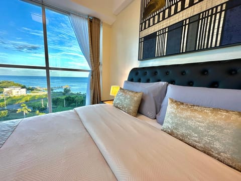 Oceanview Deluxe 1BR Suite La Mirada Condo in Lapu-Lapu City