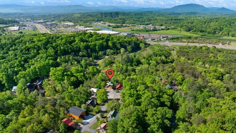 Moonlight Pines Lodge House in Sevierville