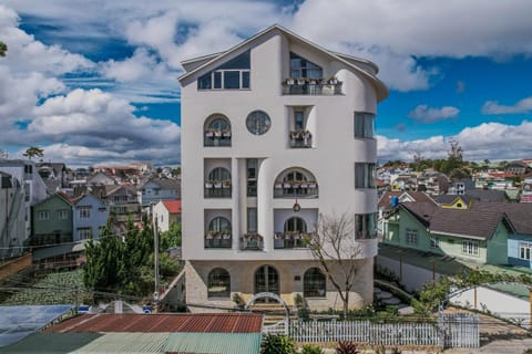 Property building, City view