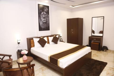 vella marina group of hotels pearl Hotel in Lucknow