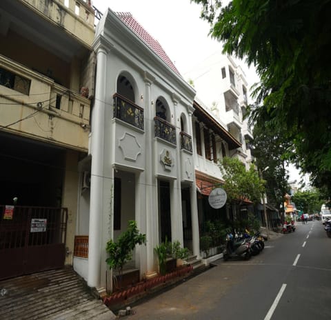 Property building, Street view