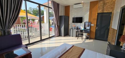 Bedroom, Pool view