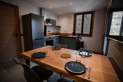 Appartement neuf proche d'Auron avec accès PMR Apartment in Saint-Étienne-de-Tinée