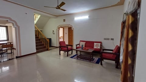 Living room, Seating area, fireplace