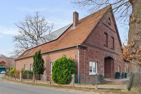 Property building, Street view