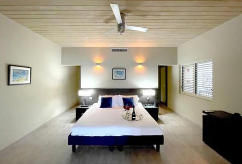 Stunning Waterfront Suite, Antigua English Harbour Condominio in Antigua and Barbuda
