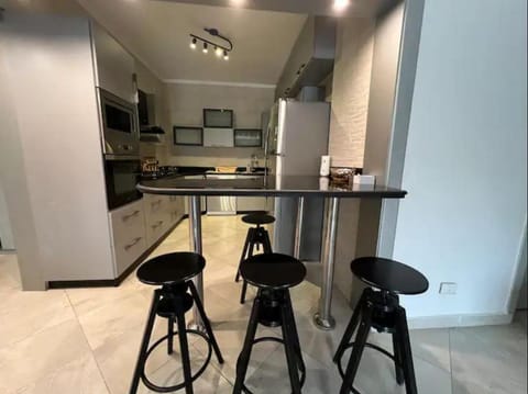 Kitchen or kitchenette, Dining area, oven, stove