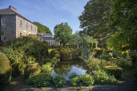 Property building, Garden