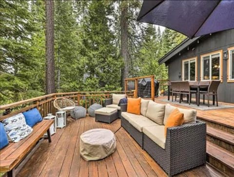 Tahoe Oasis - West Shore Chalet with View & Hot Tub! home House in Homewood