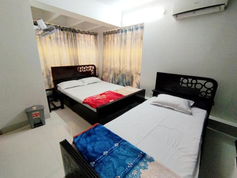 Bed, Photo of the whole room, Bedroom, air conditioner